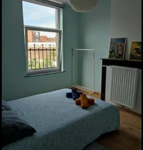 Chambre Confortable Lit Double Schaarbeek 1Ere Etage Cle Normal